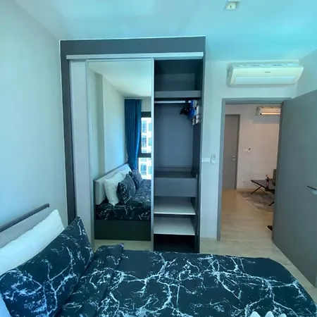 The Base In Pattaya Apartment Exterior photo