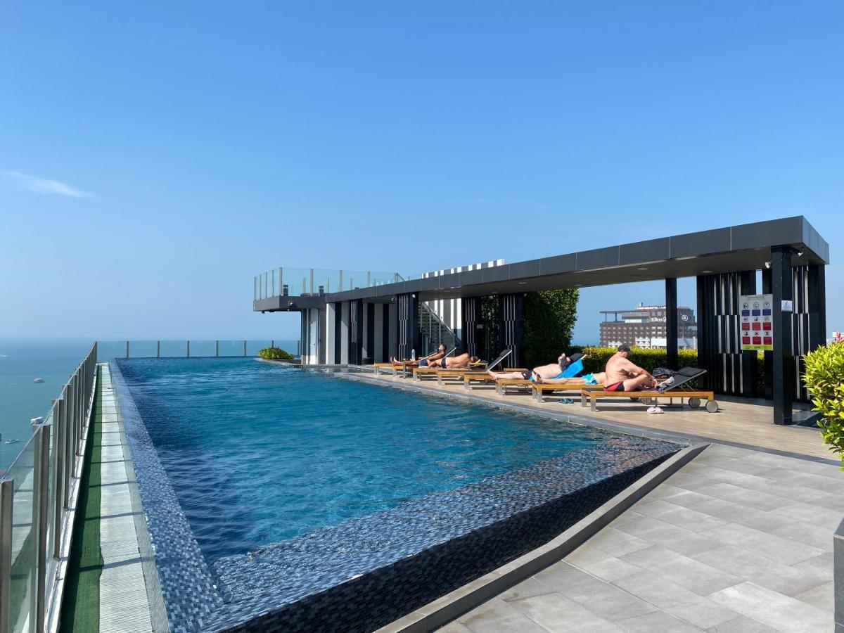 Apartment The Base In Pattaya